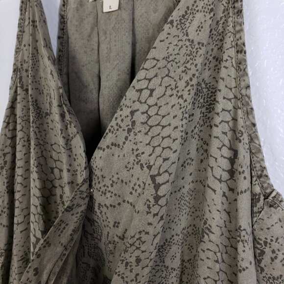 Anthropologie Cloth & Stone 100% Tencel Snakeskin Print Romper Army Green size L - Picture 7 of 12